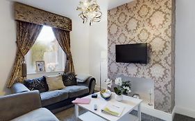 Zoo Cottage